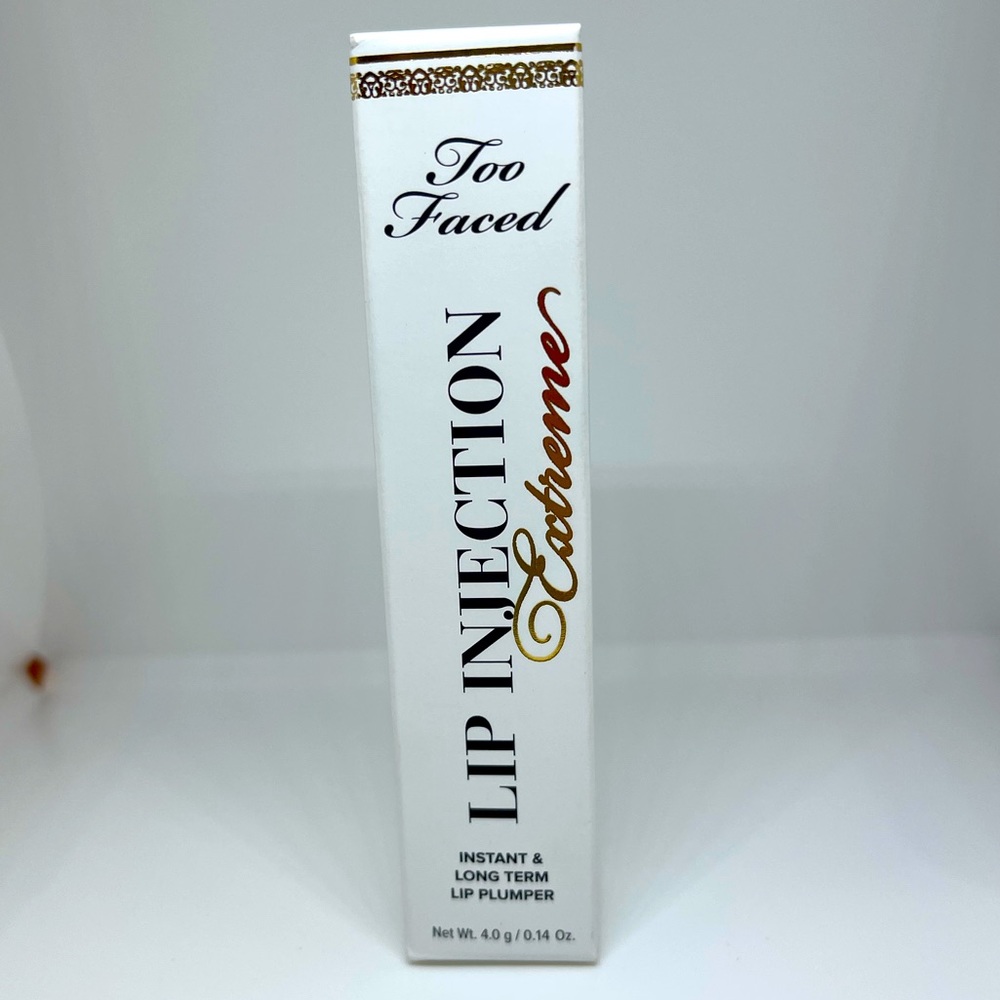 Too Faced Lip Injection 🎉💕 - Picture 3 of 6